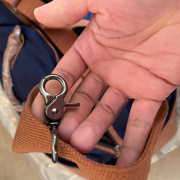 THE JOURNEYMAN BAG CO. Brand New Blue Canvas and Leather Travel Duffle - Picture 5 of 16